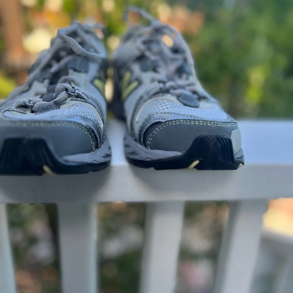 New Balance Gray Athletic Trail Running Shoes Women's Color Gray Sz 6